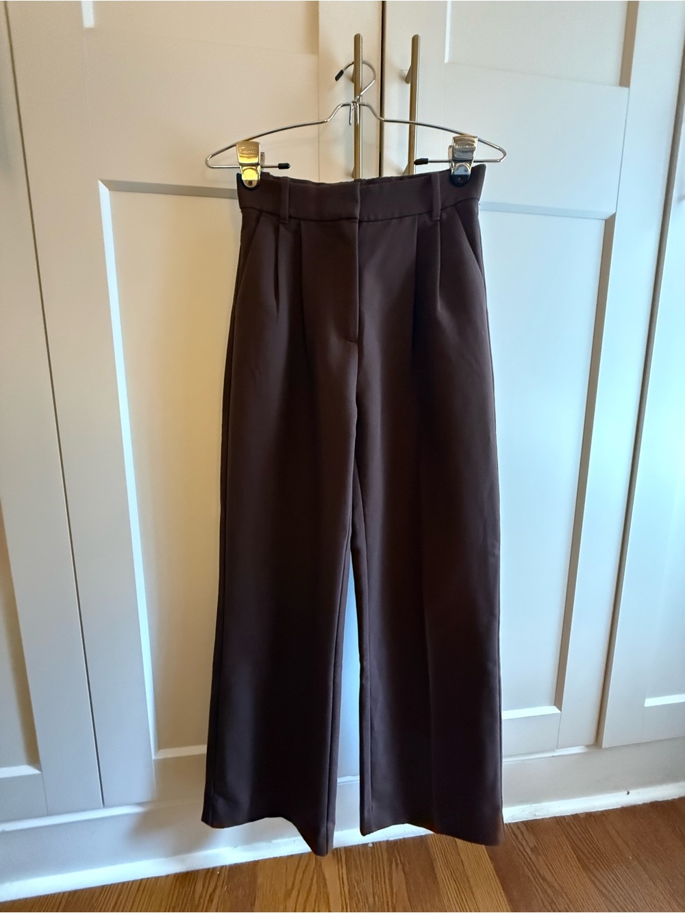 Abercrombie and Fitch Sloan Wide-Leg High-Waist Chocolate Brown Trousers - Picture 5 of 7